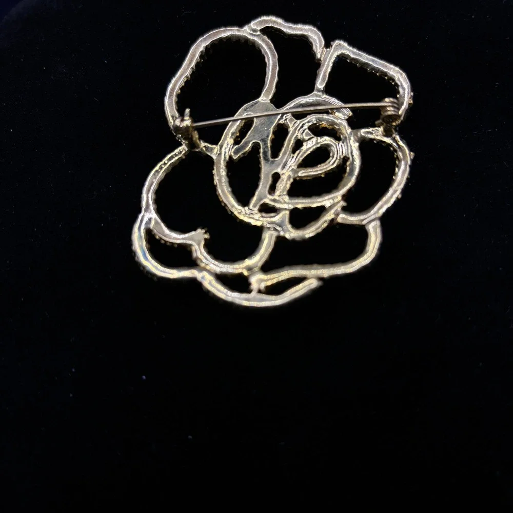 Sonoma Goods for Life Gold Tone Faux Coral‎ Rose Openwork Floral Brooch Pin